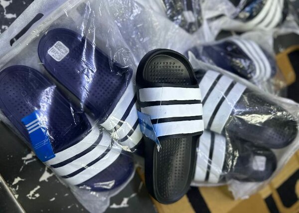 Claquettes Unisexes Antidérapantes