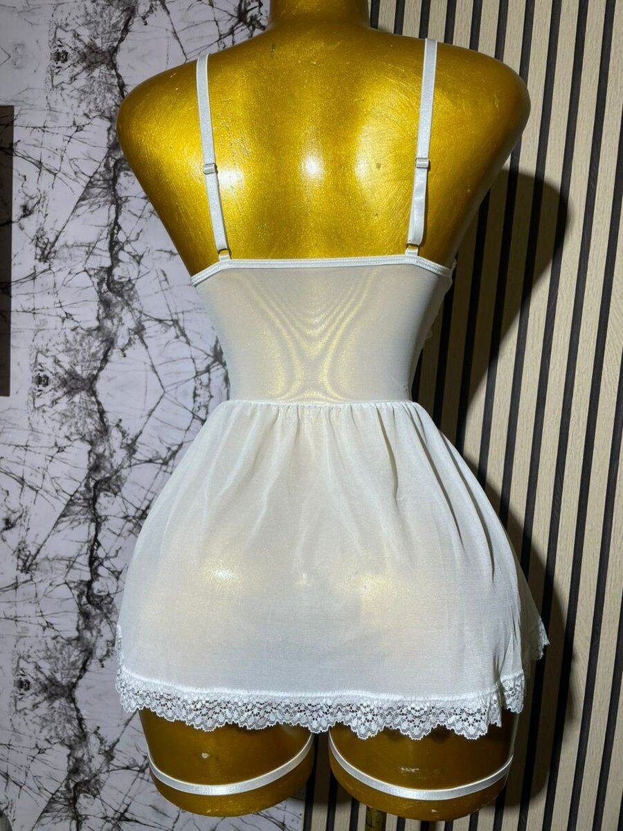 Nuisette en Dentelle Blanche