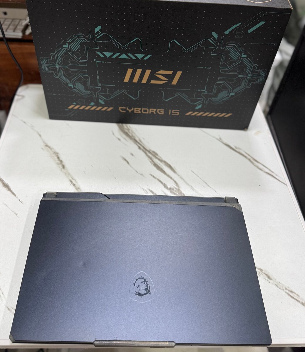 msi cyborg 15 core i7 12th gén