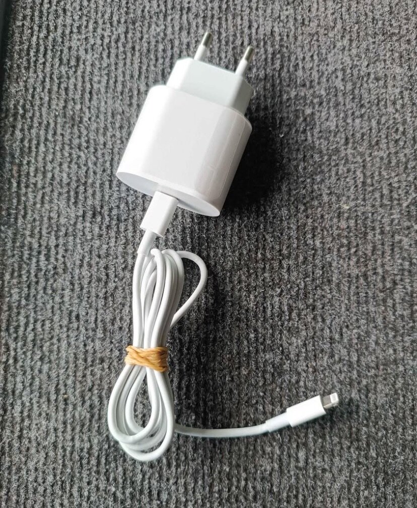 Chargeur diPhone original