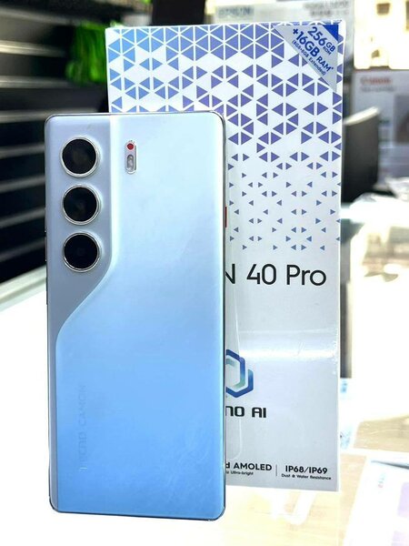 Smartphone Tecno Camon 40 Pro