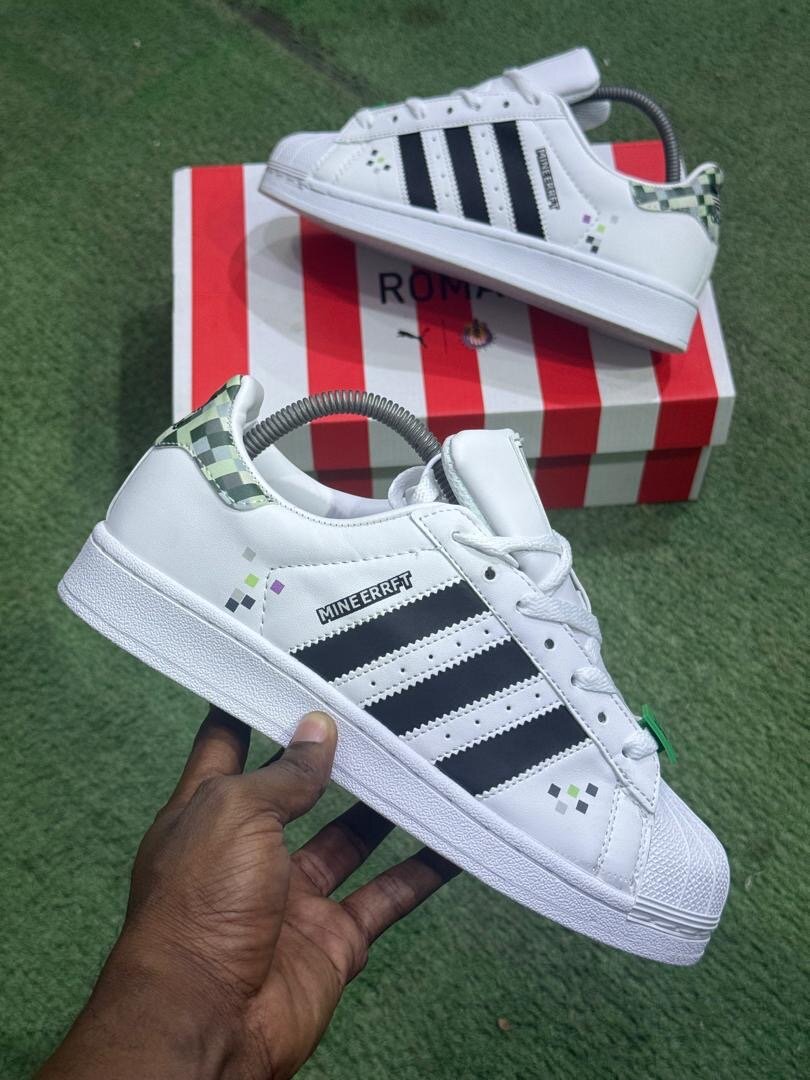 Adidas Superstar