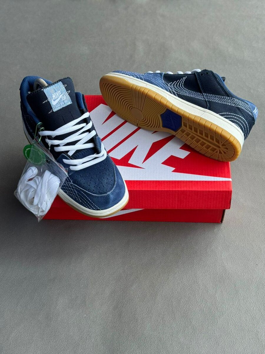 Baskets basses Nike bleu