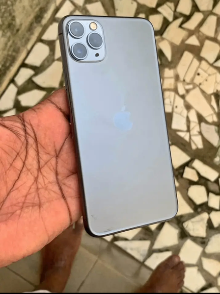 iPhone 11 Pro Max 64Go