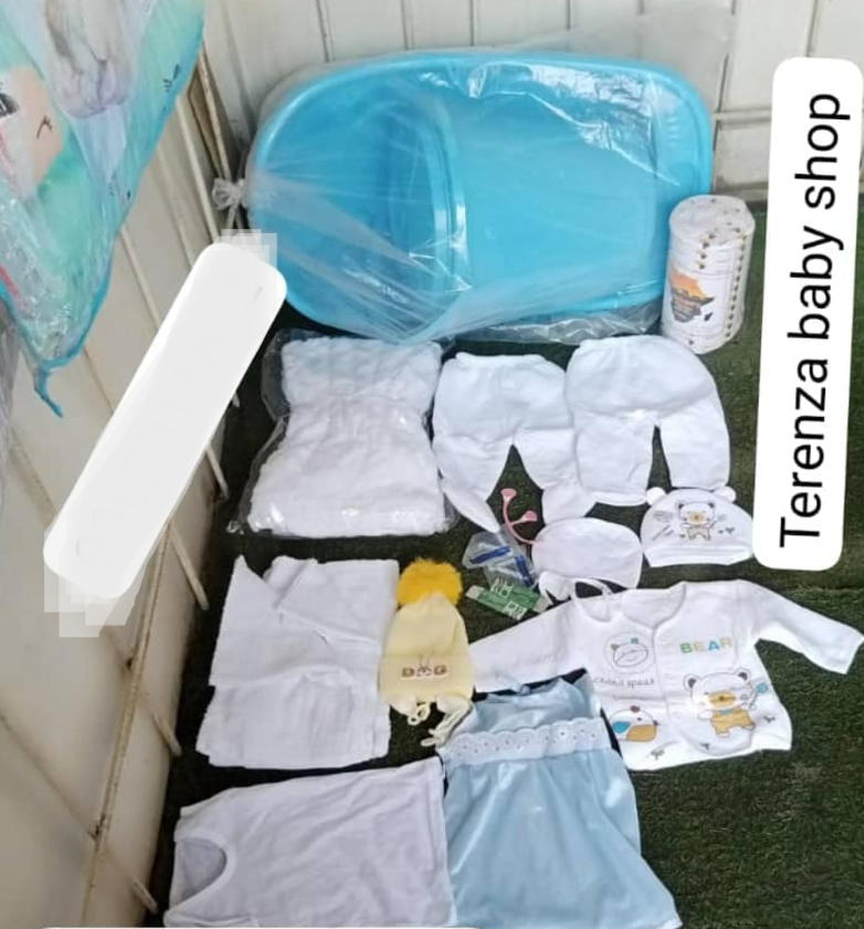 baby and mother's hamper