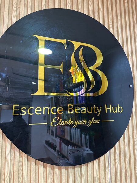 ESCENCE BEAUTY HUB