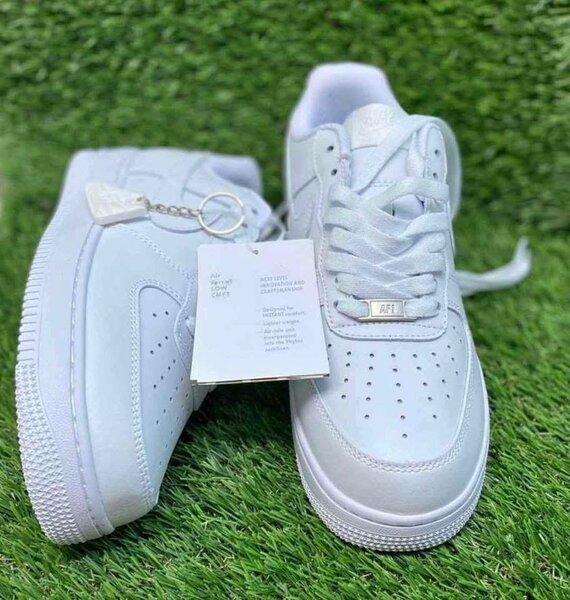 Baskets Nike Air Force 1 blanches