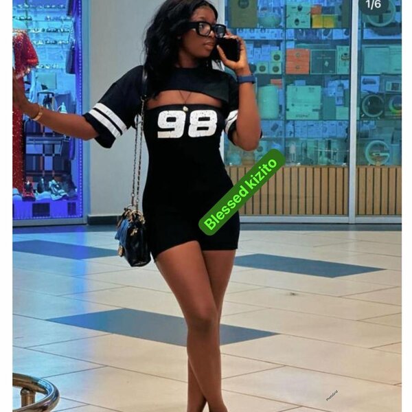 Robe noire chic pour femmes