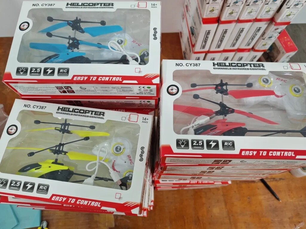 Hélicoptère télécommandé