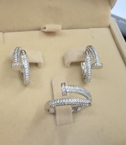 Комплект из серебра