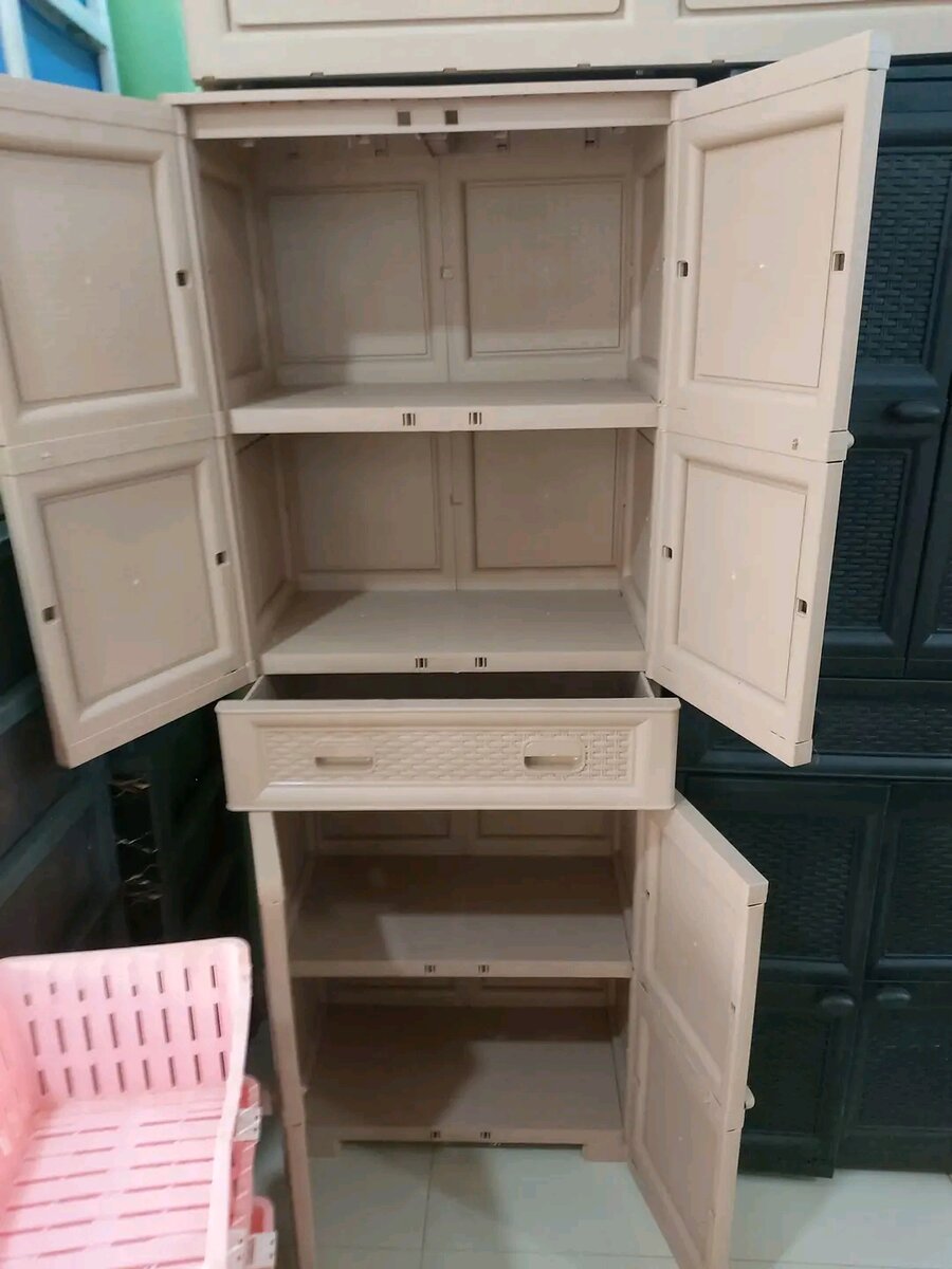 Armoire de rangement