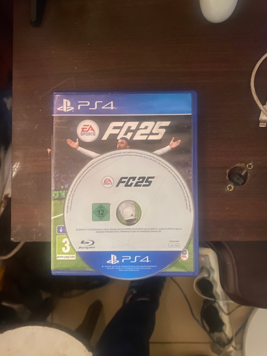 CD-  EA FC 25 PS4