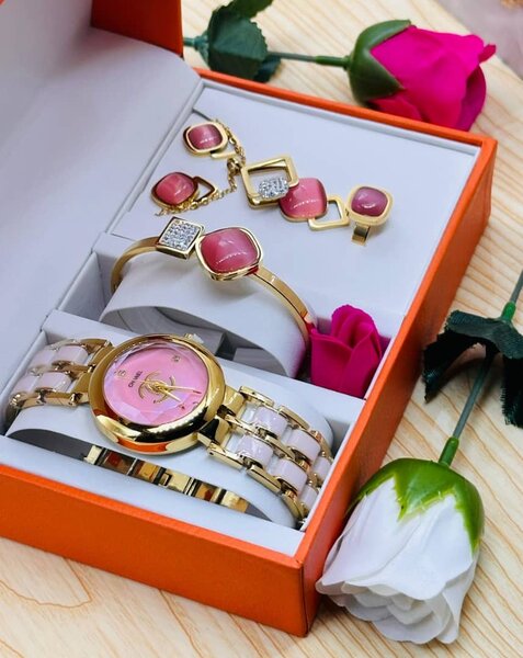 Ensemble Montre & Bijoux Doré