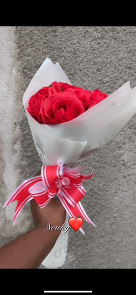 Bouquet de roses artificielles