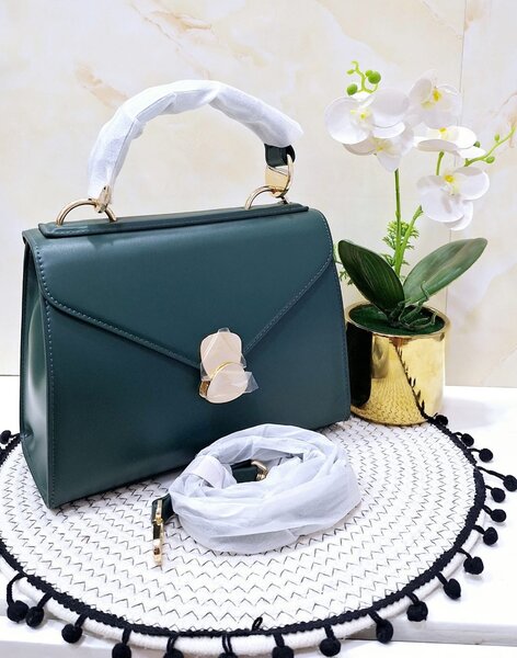 Sac à main cuir élégant