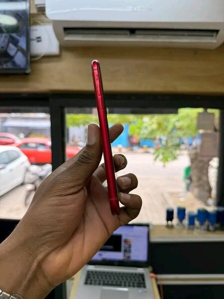 Smartphone élégant rouge