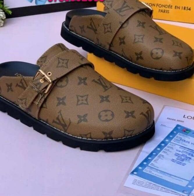 Sabots Unisex en Cuir Designer