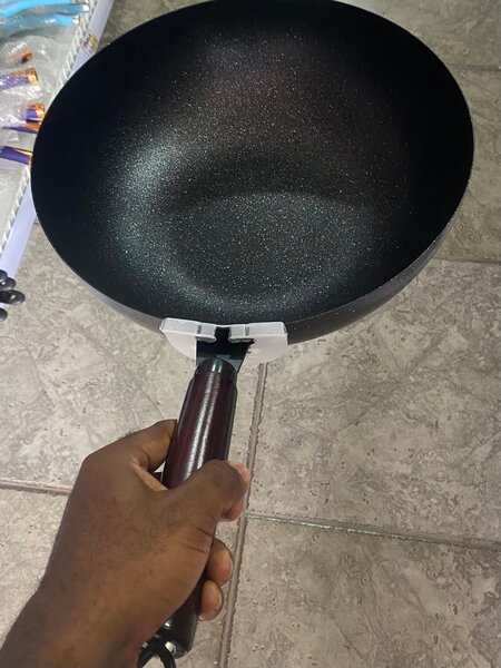 Wok antiadhésive robuste