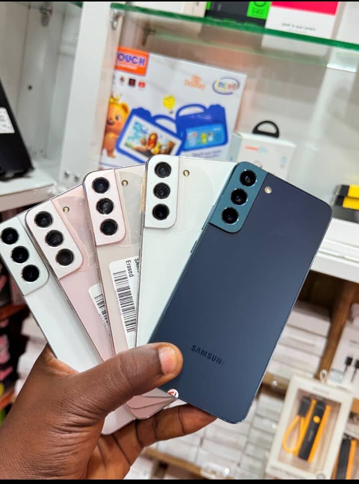 Samsung Galaxy S22 - Smartphone