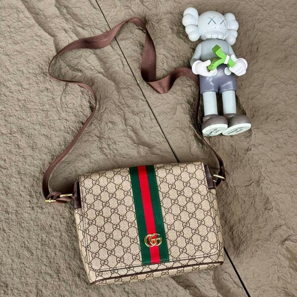 Quality Gucci side bags
