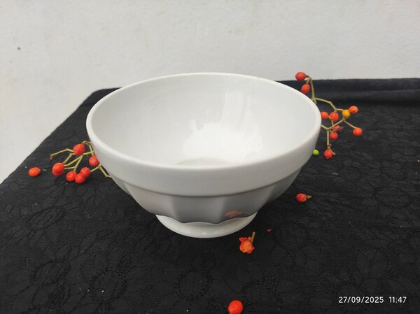 Bol en céramique fleurie