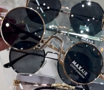 Солнцезащитные очки -являются не обычным модным аккумулятором 😎🌞 Made in Italy 🇮🇹 Polaroid