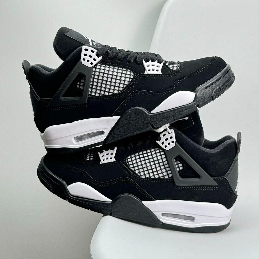 AIR JORDAN 4