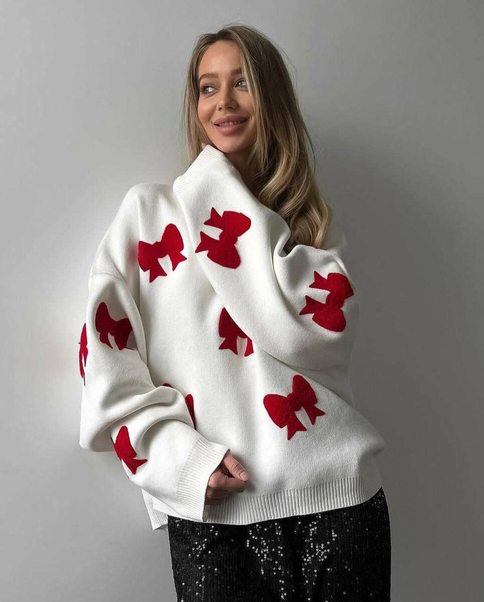 Свитер с бабочкой