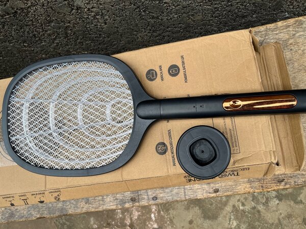 Raquette à Moustiques Électrique 2-en-1