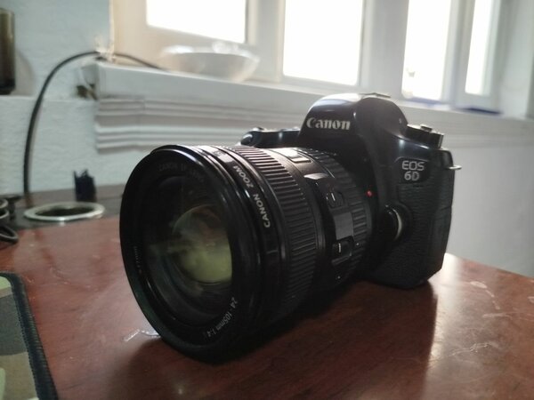 Продаю классный профессиональный Canon 6D обектив 24-105 про