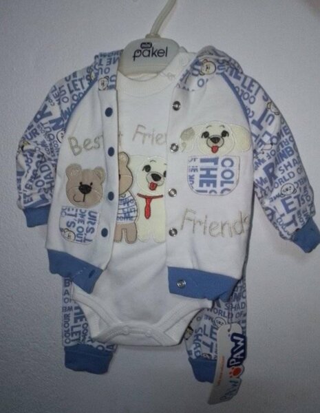 Vêtements de bébé