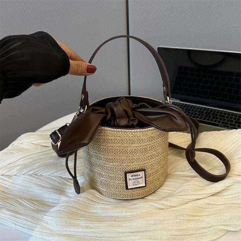 Très beau sac paille