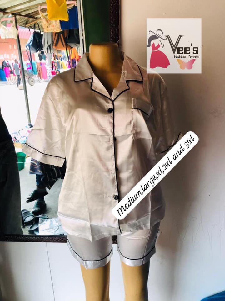 Women's pajamas, shorts and a short-sleeve shirt