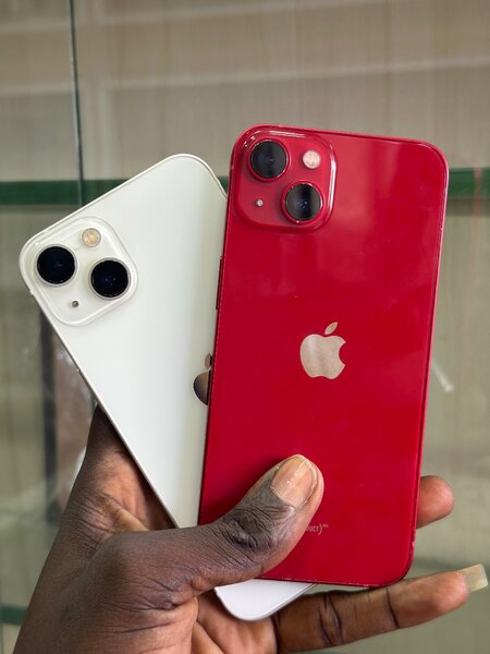 iPhone 13 simple disponible très bon état