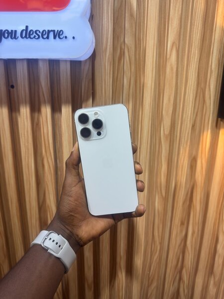 15 pro max 256gig eSim unlock