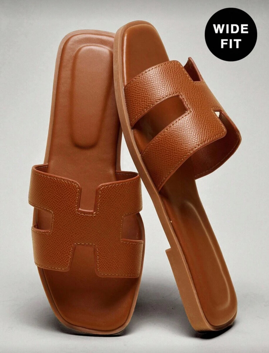 Sandales larges en cuir