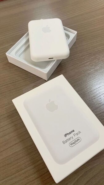 Apple MagSafe Battery Pack