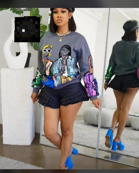 Pull, très lourd et jolie en v