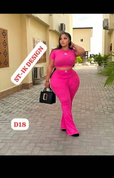 Ensemble rose femme élégant