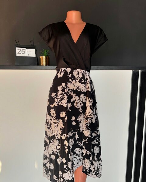  women's beautiful dress 