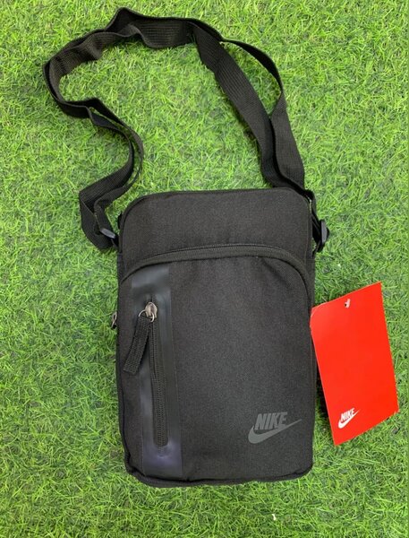 Nike heritage shoulder bag