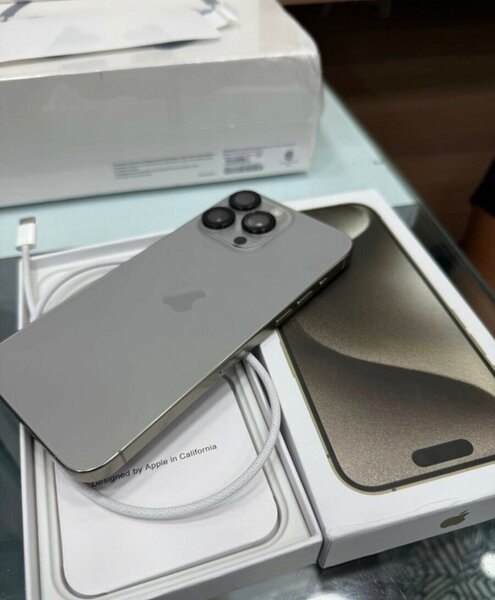 iPhone 15 Pro Max 256Go Argent