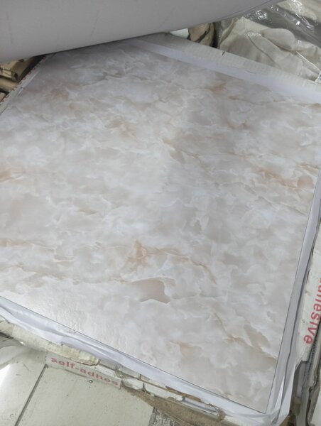 Papier peint ( TAPIS ) SOL collant 45cm x 45cm