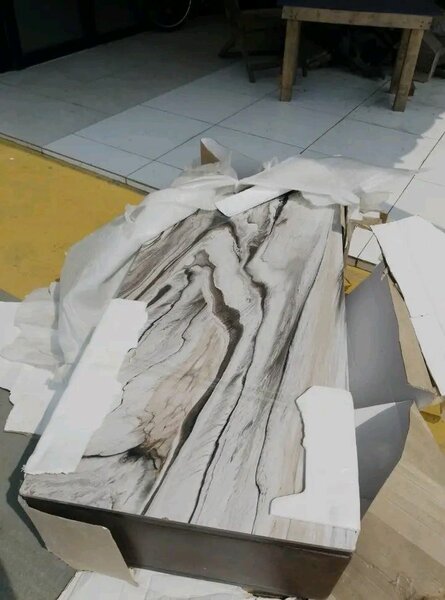 Table basse en marbre moderne