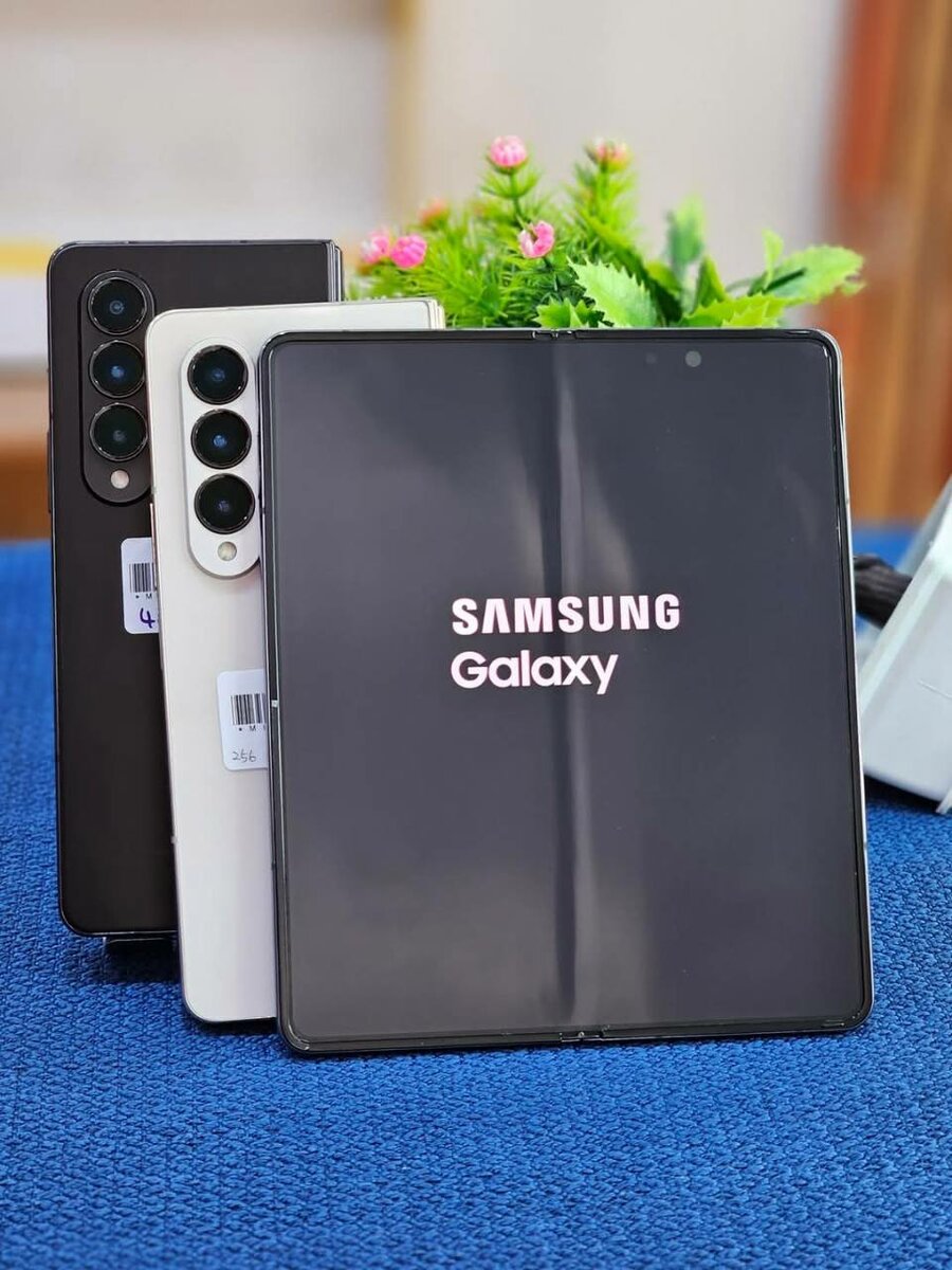 Samsung Galaxy Z Fold4