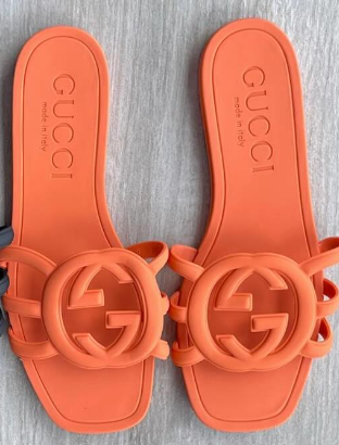 Slippers GUCCI