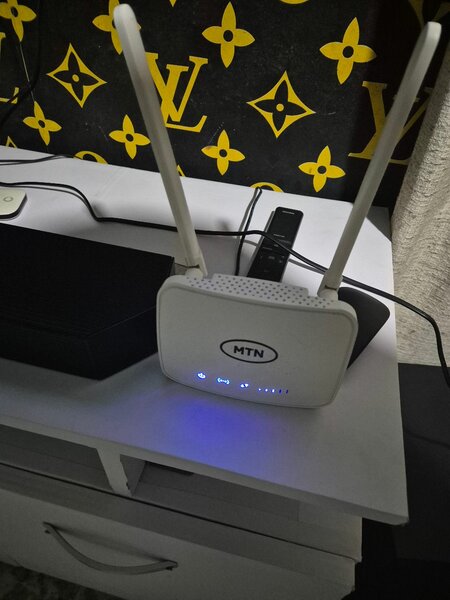 Cat universal wifi going for cool price in good condition