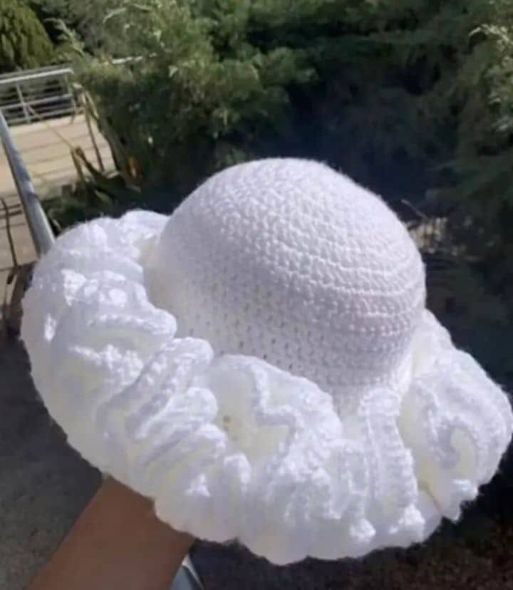 Chapeau au crochet élégant