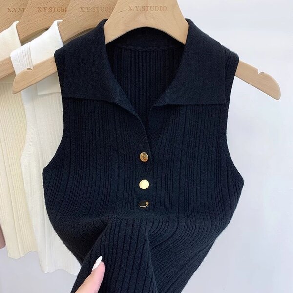 Топ на пуговицах без рукавов