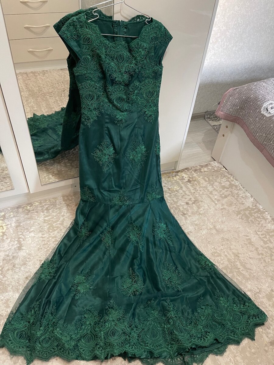 Вечерние платья